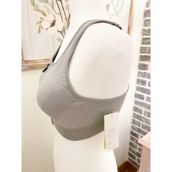 NWT all in motion Size: L sports bra - Picture 2 of 6